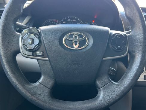 Used 2014 Toyota Camry LE FWD image 23
