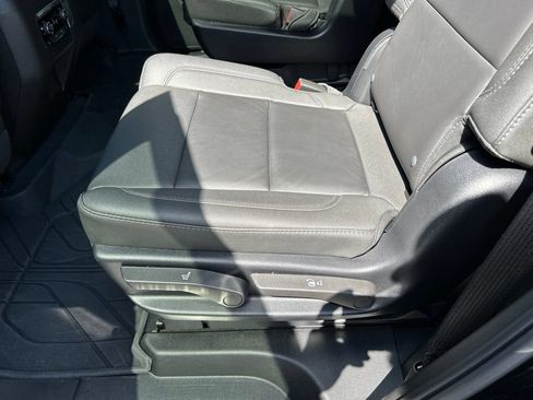 Certified 2025 Chevrolet Tahoe Z71 w/ Comfort Package AWD/4WD image 43