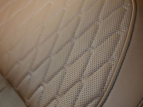 Used 2023 BMW X7 xDrive40i w/ Executive Package image 41