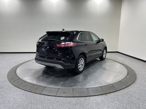 Certified 2024 Ford Edge SEL w/ Convenience Package AWD/4WD image 6