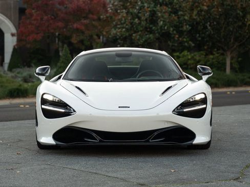 Used 2021 McLaren 720S Spider image 23