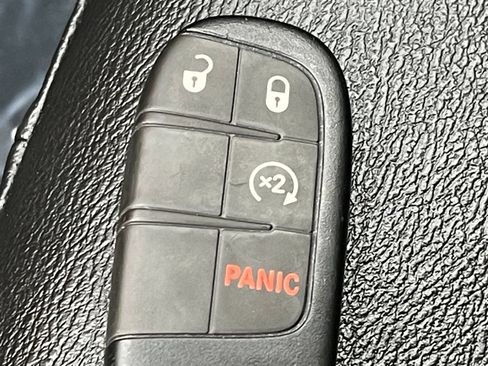 Used 2025 Jeep Compass Limited AWD/4WD image 28