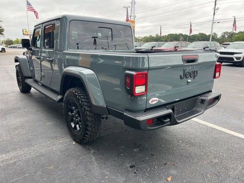 New 2025 Jeep Gladiator Sport image 22