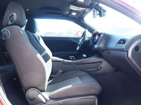 Used 2023 Dodge Challenger SXT image 28