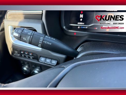 Used 2023 GMC Yukon XL AT4 image 24