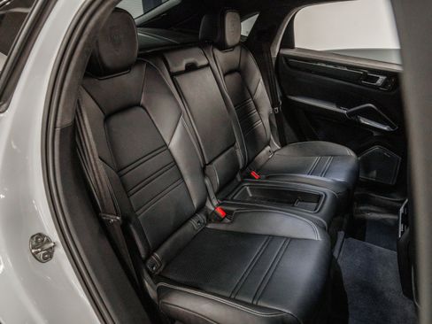 Used 2023 Porsche Cayenne Turbo GT image 31