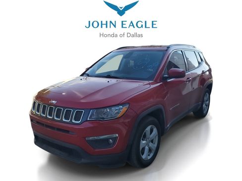 Used 2019 Jeep Compass Latitude FWD image 1