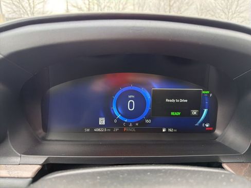 Used 2022 Ford Explorer Platinum w/ Technology Package image 7