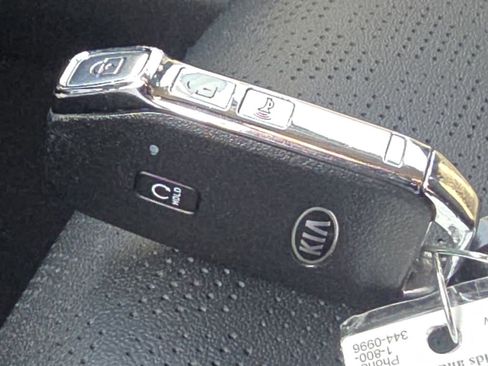 Used 2021 Kia Seltos SX w/ SX Sunroof Package image 35