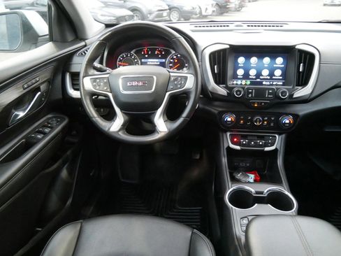 Used 2022 GMC Terrain SLT w/ Infotainment Package II image 12
