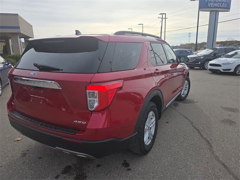 Certified 2022 Ford Explorer XLT w/ Equipment Group 202A image 24