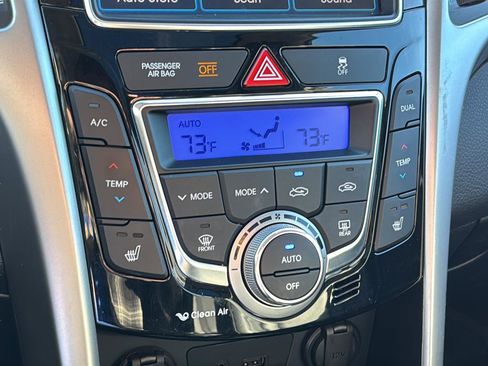 Used 2014 Hyundai Elantra GT w/ Option Group 03 image 33