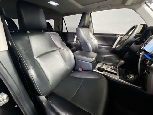 Used 2022 Toyota 4Runner Limited AWD/4WD image 30