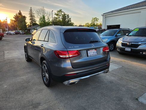 Used 2017 Mercedes-Benz GLC 300 image 3