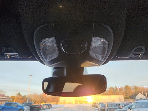 Used 2025 Jeep Compass Limited image 20