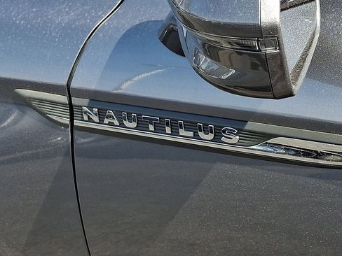 Certified 2023 Lincoln Nautilus AWD image 30
