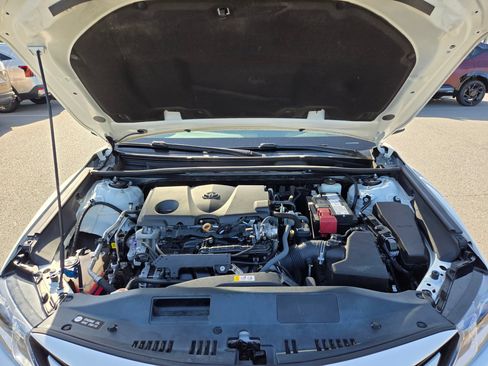 Used 2021 Toyota Camry LE FWD image 19