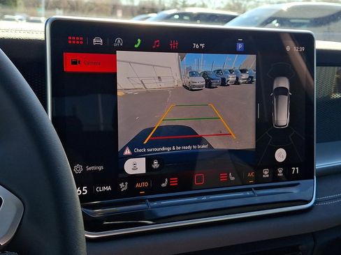New 2026 Volkswagen Tiguan SE AWD/4WD image 13