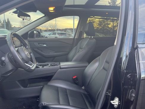 Certified 2023 Nissan Rogue SV w/ SV Premium B Package image 21