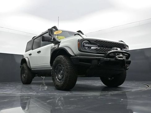 Used 2024 Ford Bronco Everglades AWD/4WD image 44