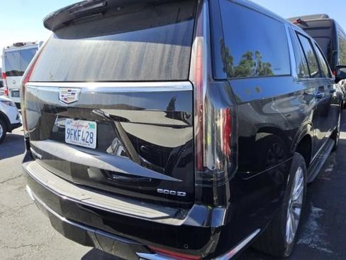 Used 2023 Cadillac Escalade ESV Luxury RWD image 5
