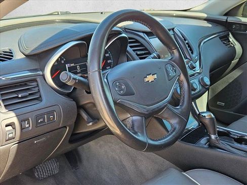 Used 2019 Chevrolet Impala Premier FWD image 10