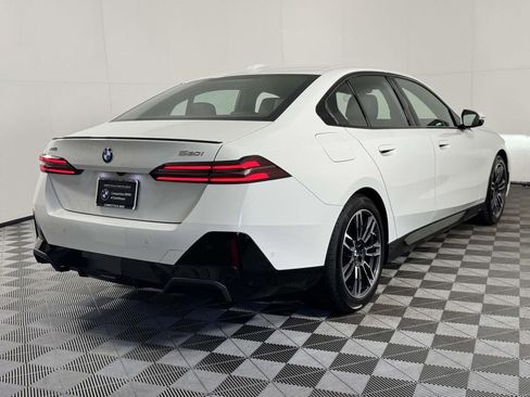 Used 2026 BMW 530i xDrive w/ M Sport Package AWD/4WD image 10