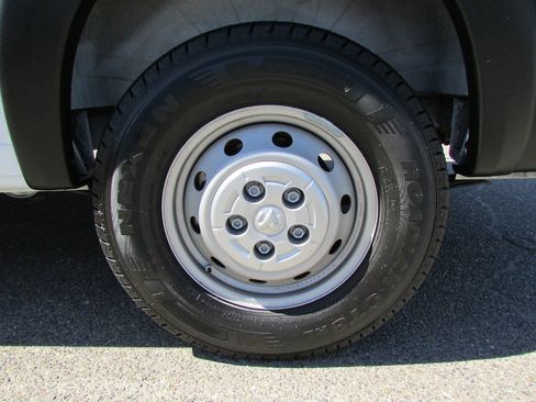 Used 2023 RAM ProMaster 2500 FWD image 11
