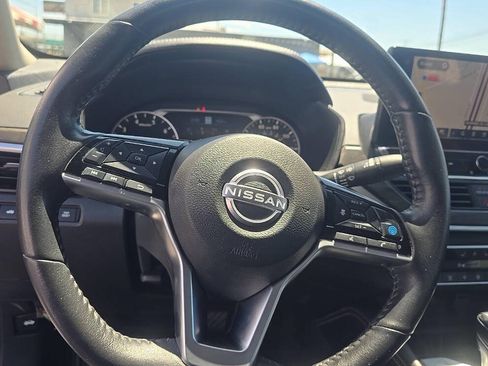 Used 2024 Nissan Altima 2.5 SL AWD/4WD image 13