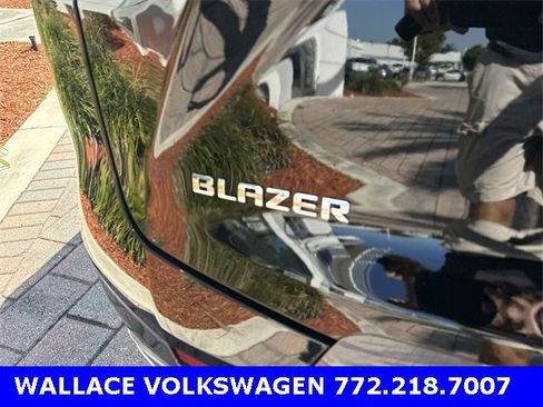 Used 2024 Chevrolet Blazer Premier image 9