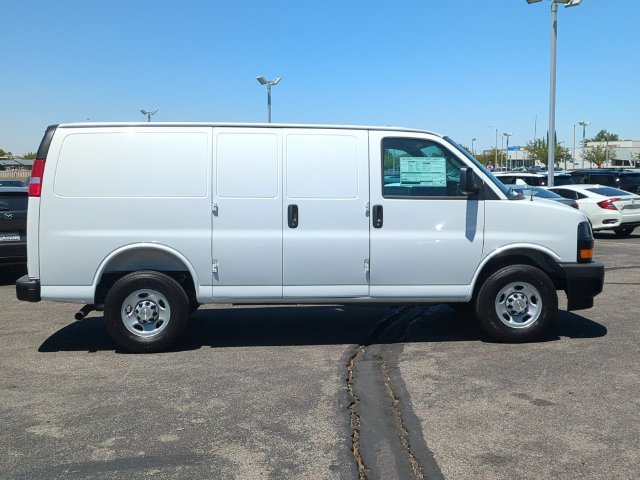 New 2026 Chevrolet Express 2500 RWD image 9
