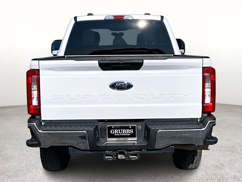 Used 2023 Ford F250 XLT w/ FX4 Off-Road Package image 6