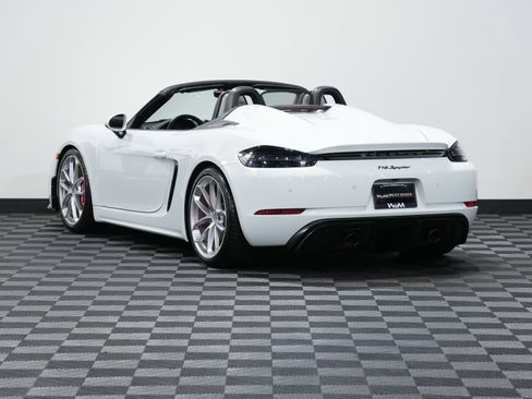 Used 2021 Porsche 718 Boxster Spyder image 9