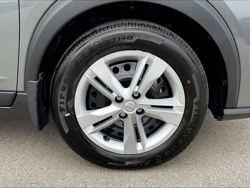 New 2025 Nissan Kicks Play S image 18