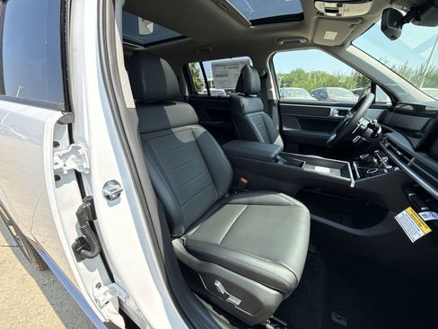 Used 2026 Hyundai Santa Fe Limited AWD/4WD image 29