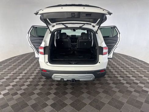 Used 2024 Honda Pilot TrailSport image 18