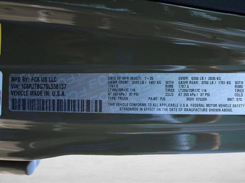 New 2025 Jeep Gladiator Rubicon image 18