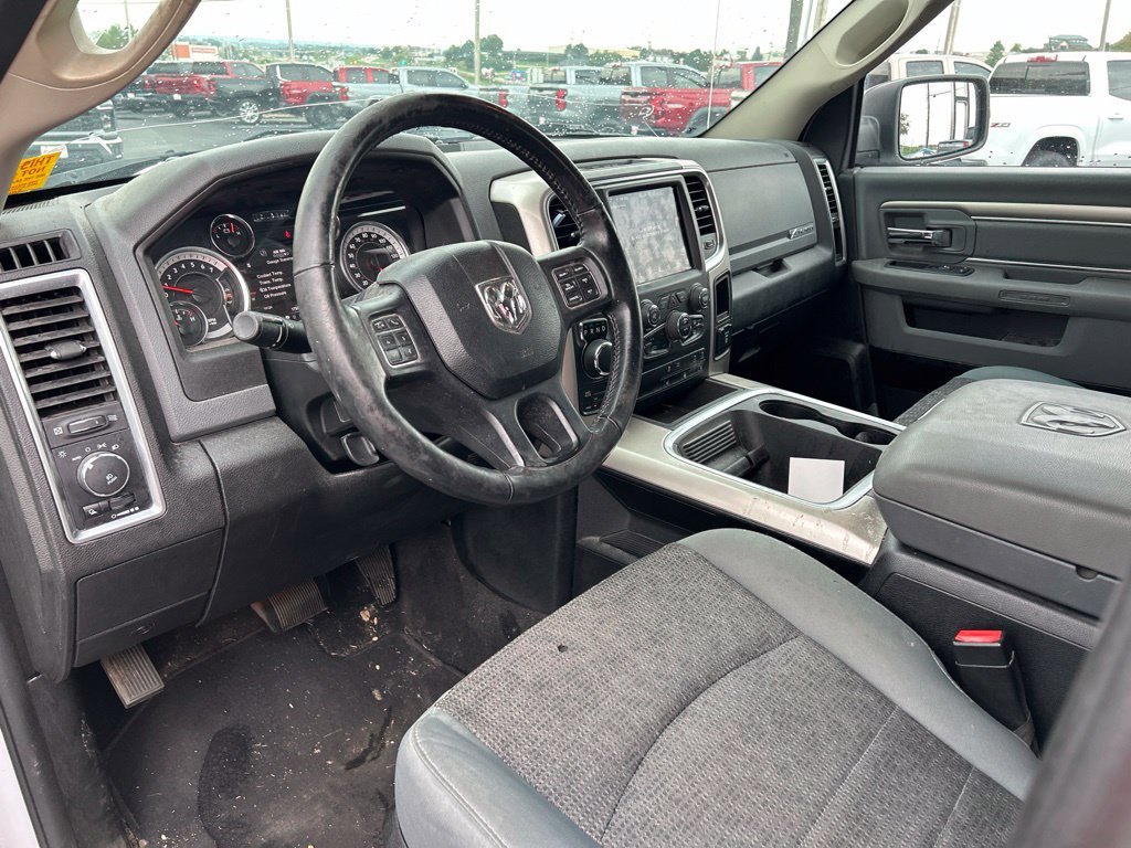 Used 2019 RAM 1500 Classic SLT AWD/4WD image 15