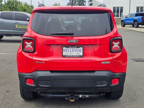 Used 2016 Jeep Renegade Latitude AWD/4WD image 4