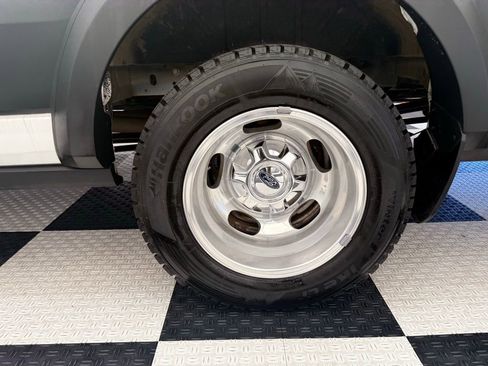 Used 2020 Ford Transit 350 XLT image 10