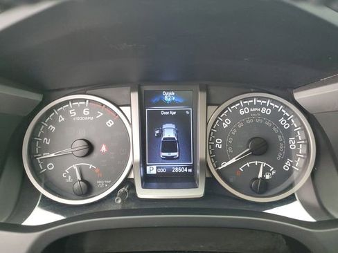 Used 2019 Toyota Tacoma Limited image 23