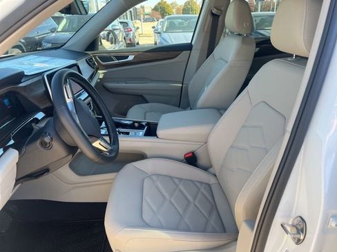 New 2026 Volkswagen Atlas SE image 7