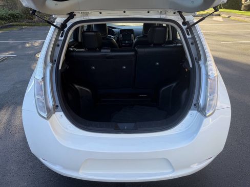 Used 2016 Nissan Leaf SL w/ Premium Package image 7