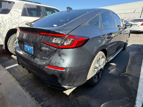 Used 2025 Honda Civic Sport Touring image 4