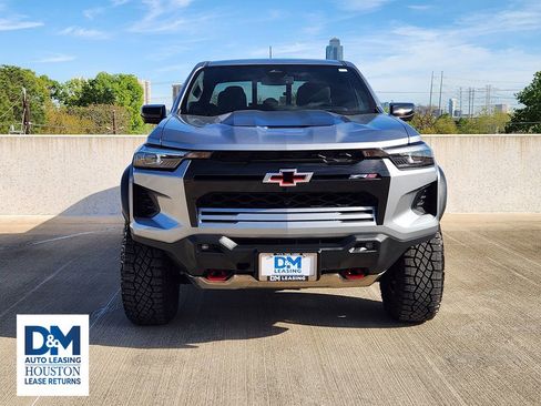 Used 2024 Chevrolet Colorado ZR2 w/ Technology Package image 2
