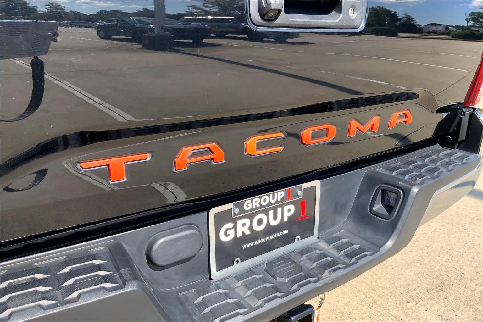 Used 2021 Toyota Tacoma SR5 w/ SR5 Appearance Package (SM) RWD image 32