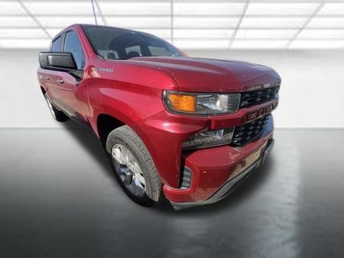 Used 2020 Chevrolet Silverado 1500 Custom w/ Custom Value Package RWD image 3