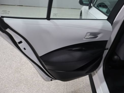 Used 2026 Toyota Corolla SE FWD image 18