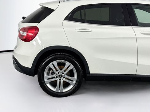 Used 2018 Mercedes-Benz GLA 250 4MATIC image 40
