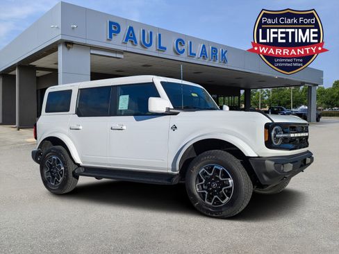 New 2025 Ford Bronco Outer Banks AWD/4WD image 1